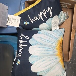 2 Outdoor Pillows. 12x12